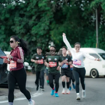 Runner Photo 3896757