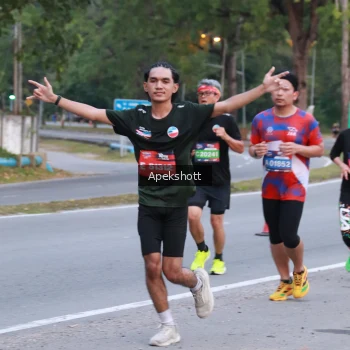 Runner Photo 3896767
