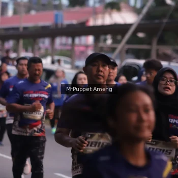 Runner Photo 3896784