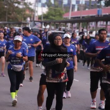 Runner Photo 3896790