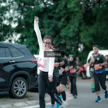 Runner Photo 3896796