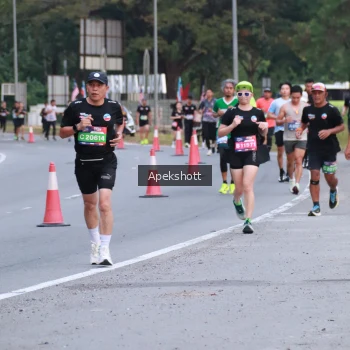 Runner Photo 3896798