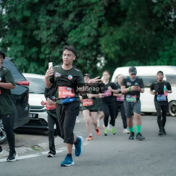 Runner Photo 3896825