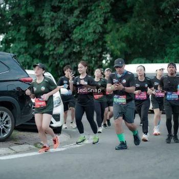 Runner Photo 3896847