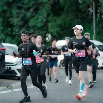 Runner Photo 3896861