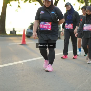 Runner Photo 3896879