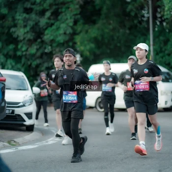 Runner Photo 3896882