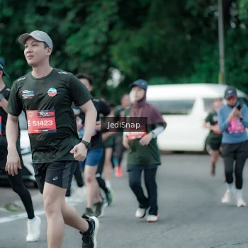 Runner Photo 3896891