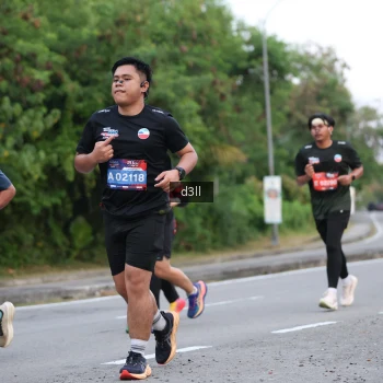 Runner Photo 3896896
