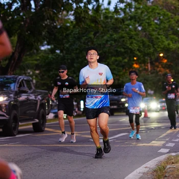 Runner Photo 3896900