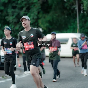 Runner Photo 3896909