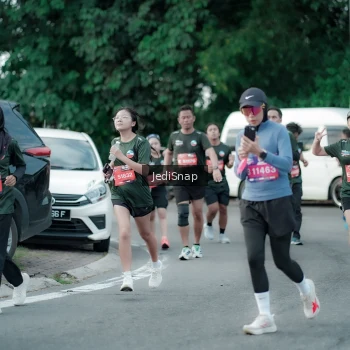Runner Photo 3896941