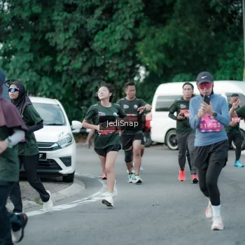 Runner Photo 3896942