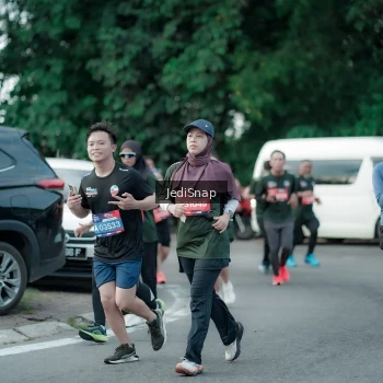 Runner Photo 3896953