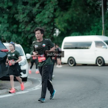 Runner Photo 3897035