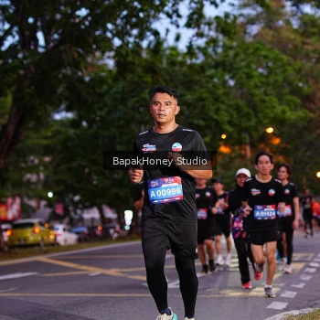 Runner Photo 3897079