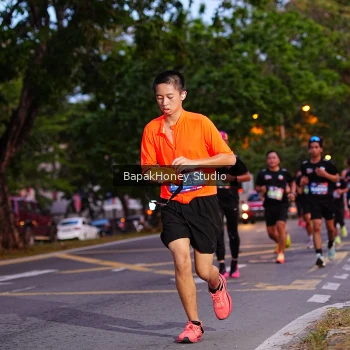 Runner Photo 3897335