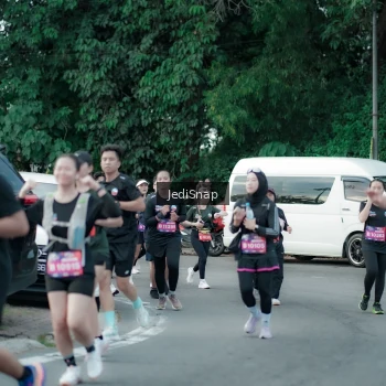 Runner Photo 3897372