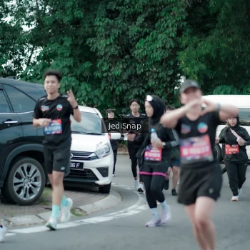 Runner Photo 3897373