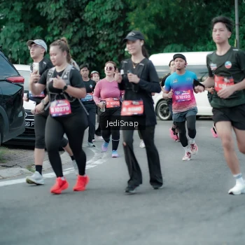 Runner Photo 3897576