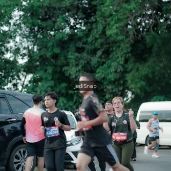 Runner Photo 3897659