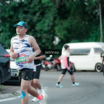 Runner Photo 3897790
