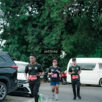 Runner Photo 3898032