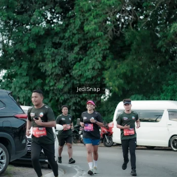 Runner Photo 3898044