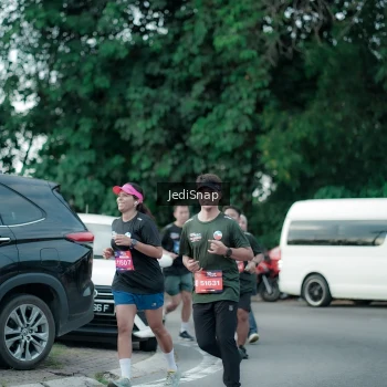 Runner Photo 3898060