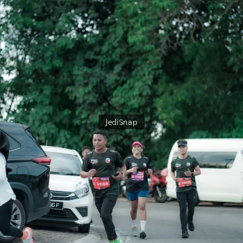 Runner Photo 3898080