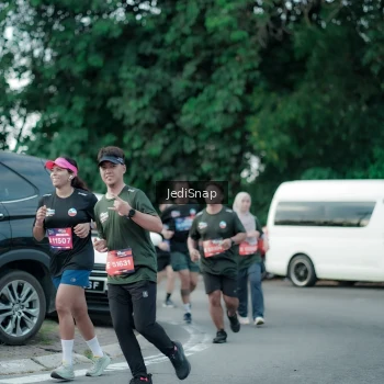 Runner Photo 3898082