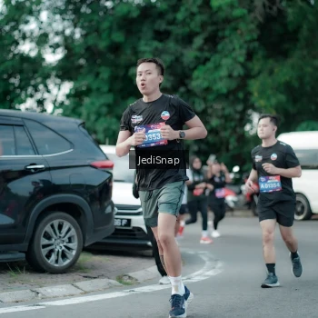 Runner Photo 3898140