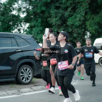 Runner Photo 3898342