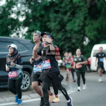 Runner Photo 3898451