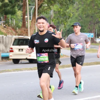 Runner Photo 3898501