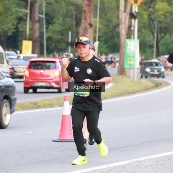 Runner Photo 3898546