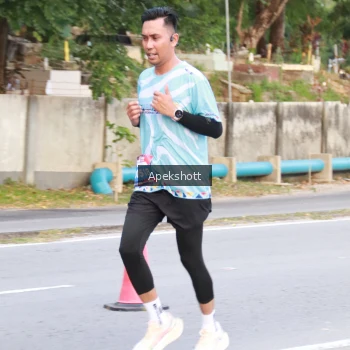 Runner Photo 3898722