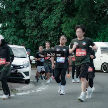 Runner Photo 3898895