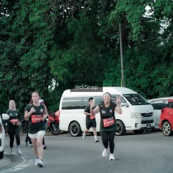 Runner Photo 3899298