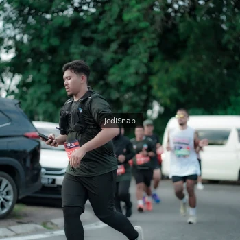 Runner Photo 3899750