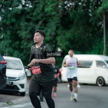Runner Photo 3899775