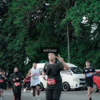 Runner Photo 3899776
