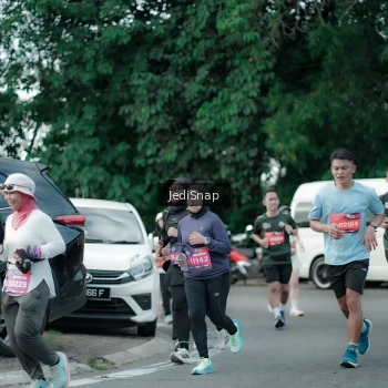Runner Photo 3899970