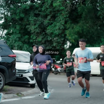 Runner Photo 3900018