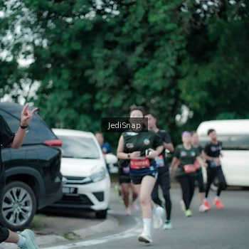 Runner Photo 3900167