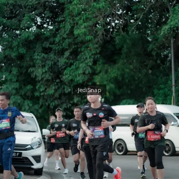 Runner Photo 3900285