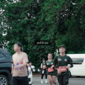 Runner Photo 3900901