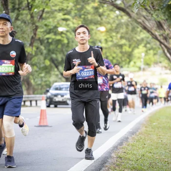 Runner Photo 3901002