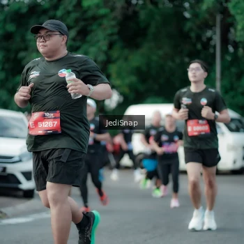 Runner Photo 3901181
