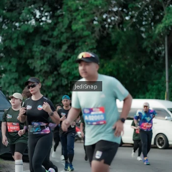 Runner Photo 3901631